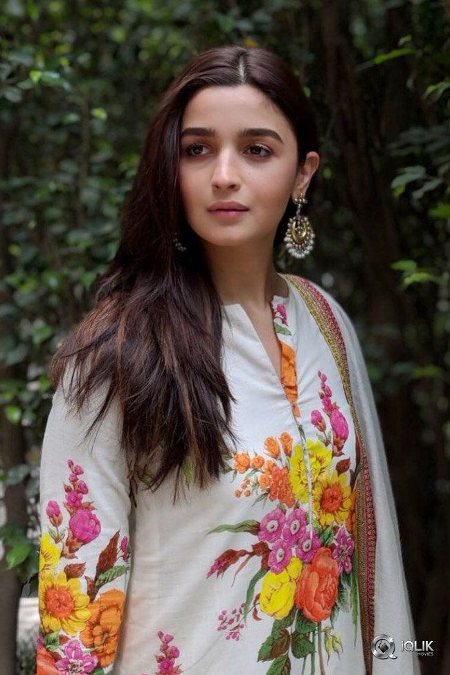 Alia-Bhatt